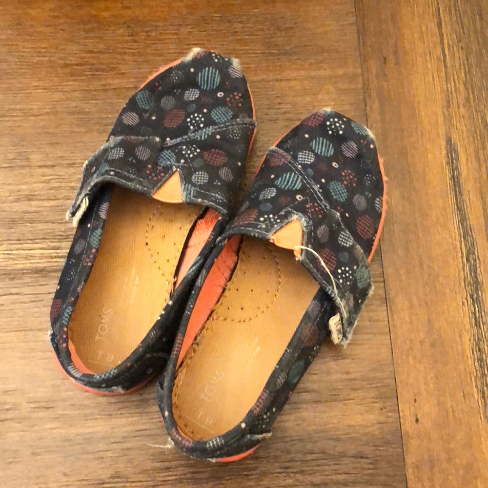 Used toms shoes for girl